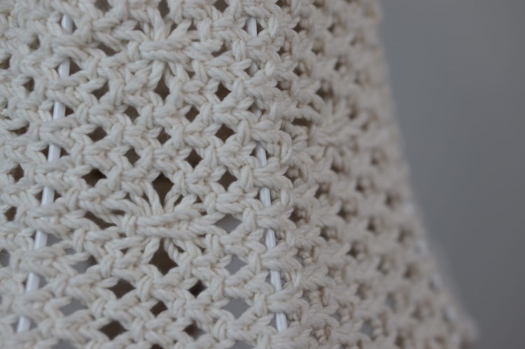 abażur 20cm, siatka z diamentami - zbliżenie