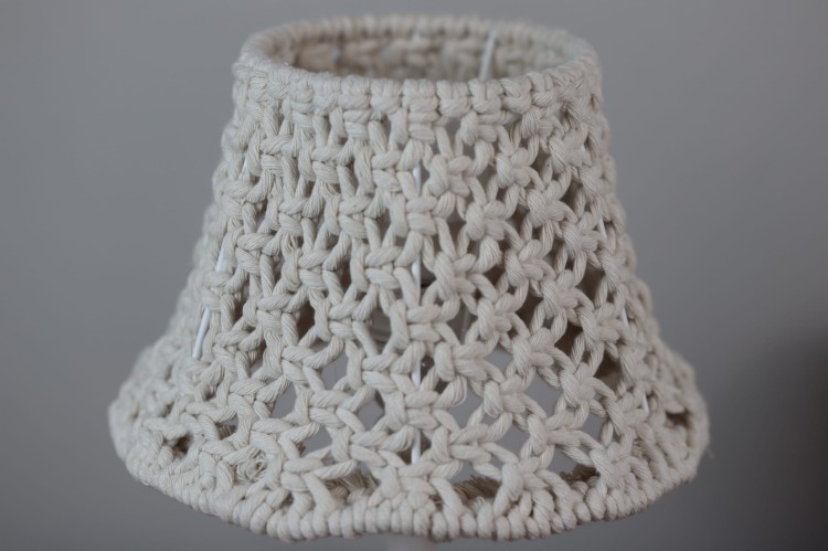 Abażur makramowy ∅24cm, wzór -płaski, kolor - ecru, rękodzieło