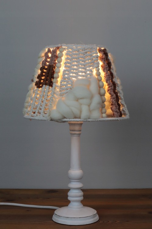 abażur tkany fi 22, widok całość, oświetlony